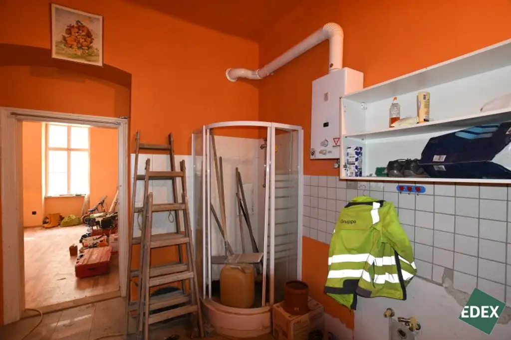 Zwei sanierungsbedürftige Altbauwohnungen mit Entwicklungspotenzial – ca. 55 m² nahe 7. Bezirk