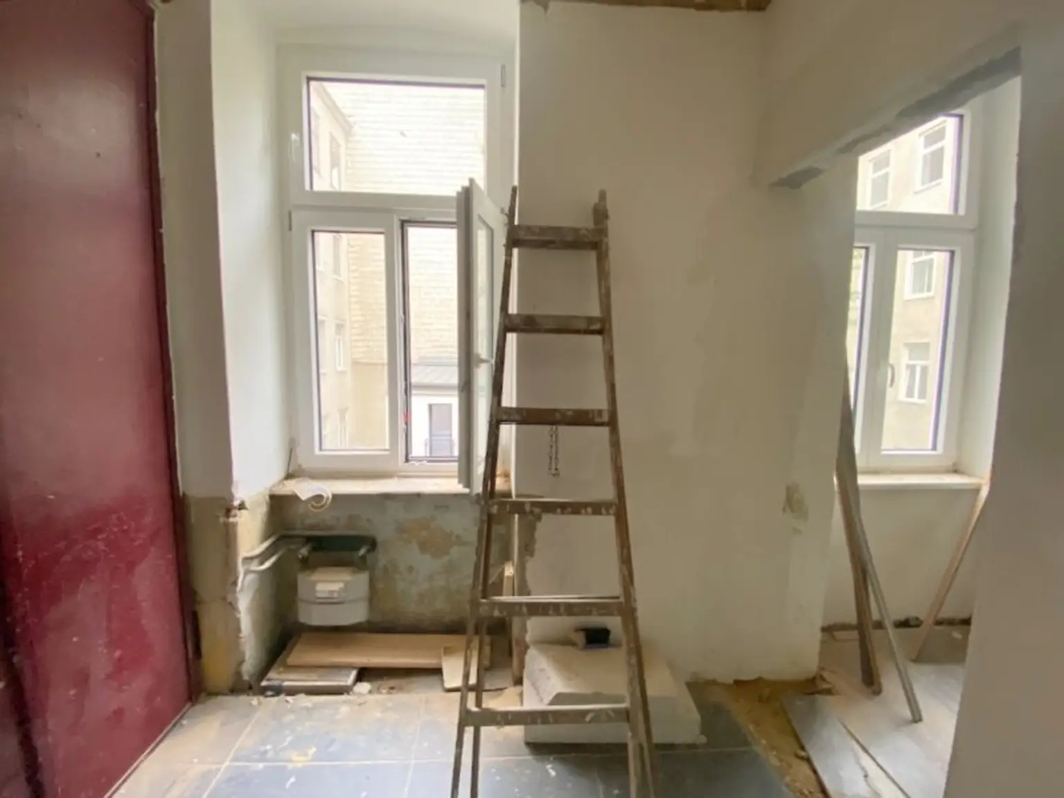 ALTBAU zu SANIEREN , NÄHE U3!