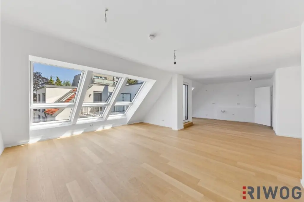 Imposante und sehr helle Dachgeschosswohnung mit 2 Terrassen und hochwertiger Ausstattung in ehemlaigen Fuhrwerkhaus
