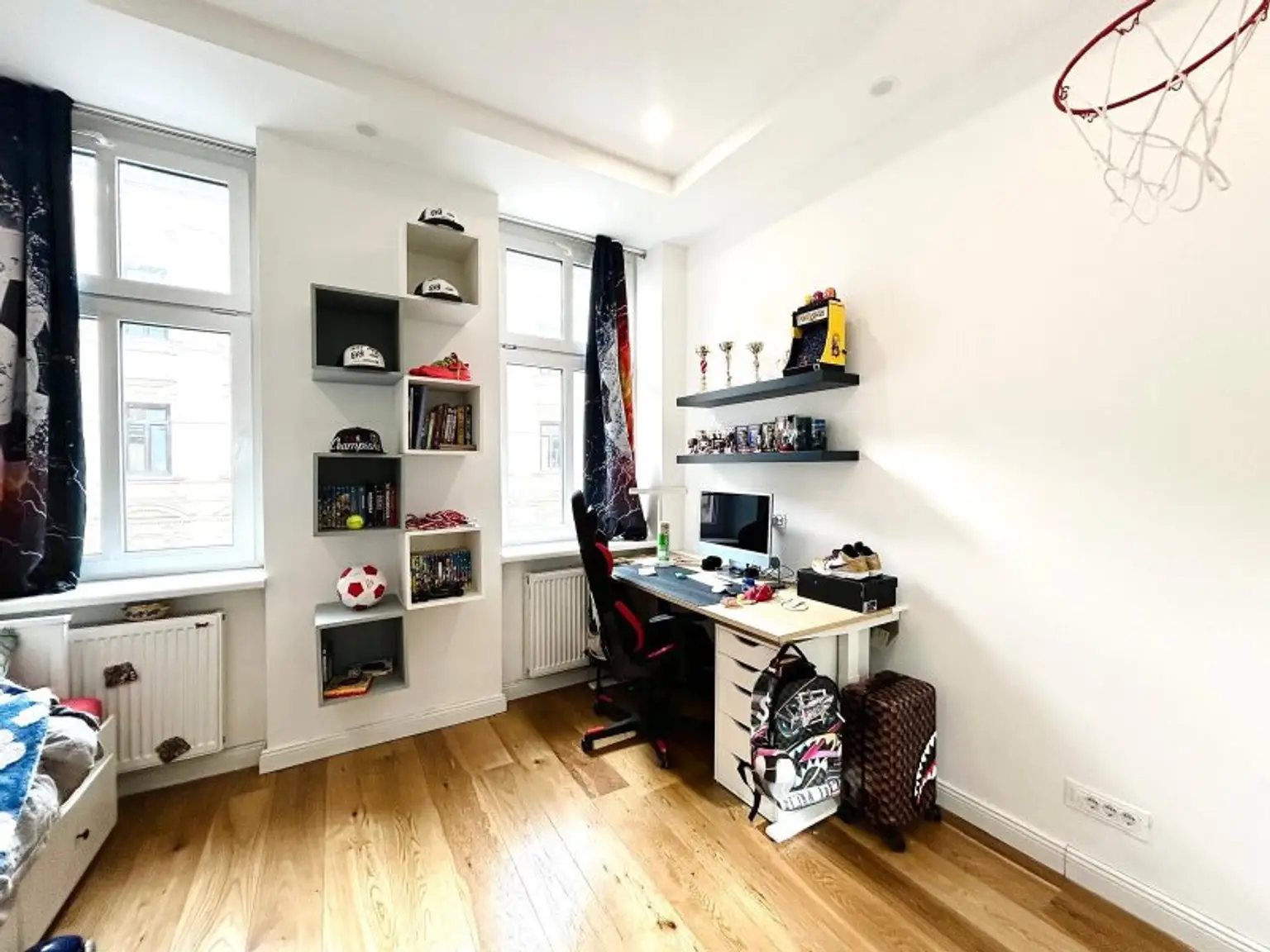 Designerwohnung mit 4 Zimmern und separater Küche – exklusive Altbau-Residenz mit Wiener Charme