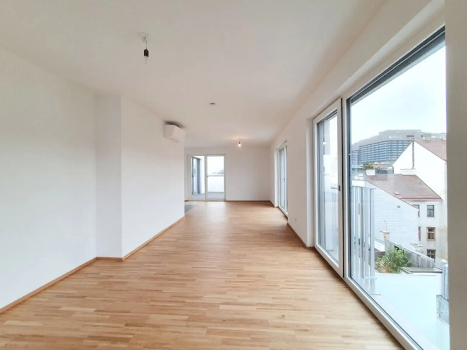 Hochwertige DG-Wohnung mit 3 Terrassen in der Staudgasse