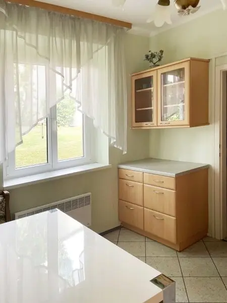 Großzügige 2 Zimmer-Loggia Wohnung - ruhig und gleichzeitig zentrumsnah - komplett möbliert