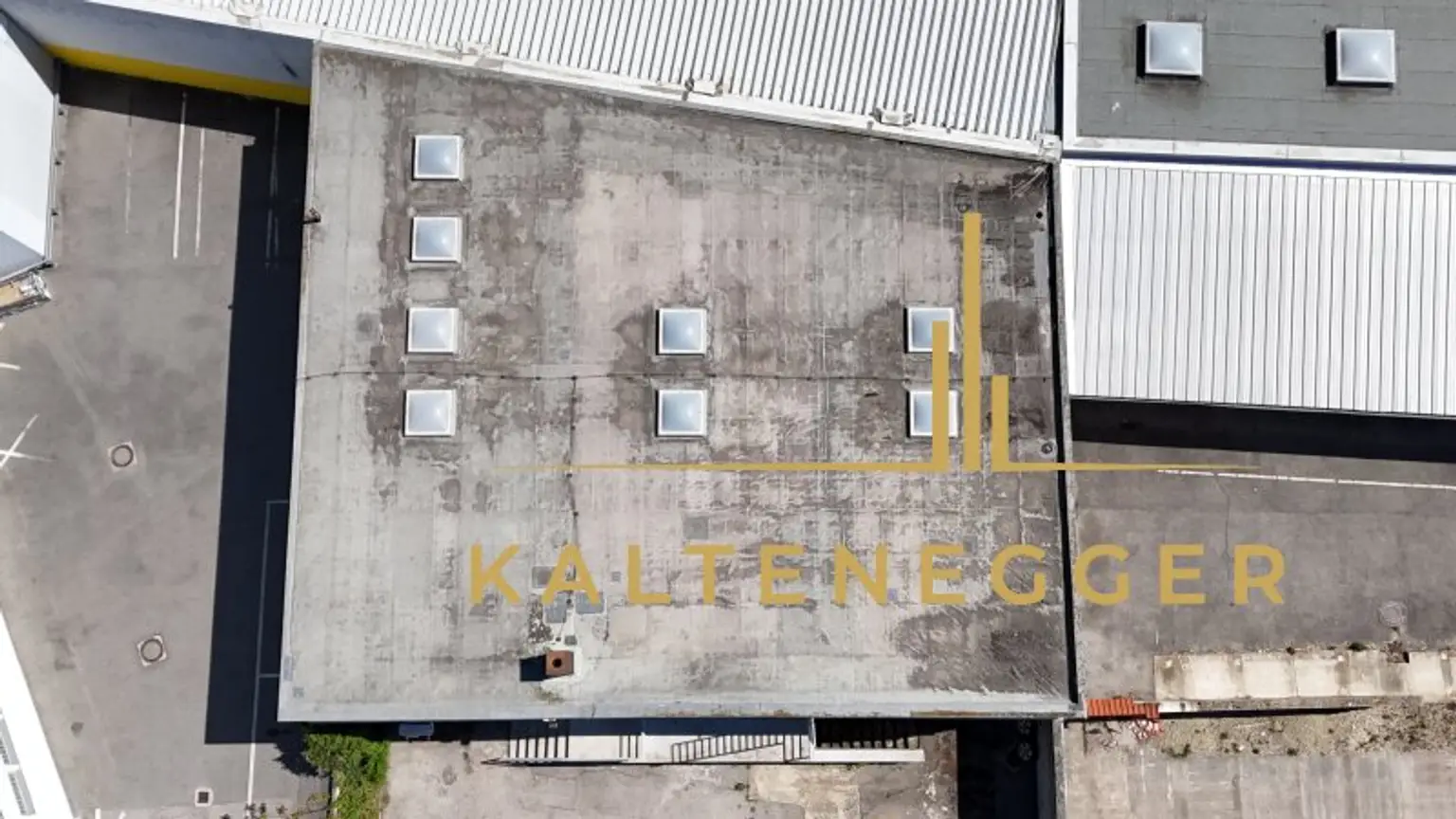 Zinshaus mit signifikantem Entwicklungspotenzial und bestandsfreien Flächen