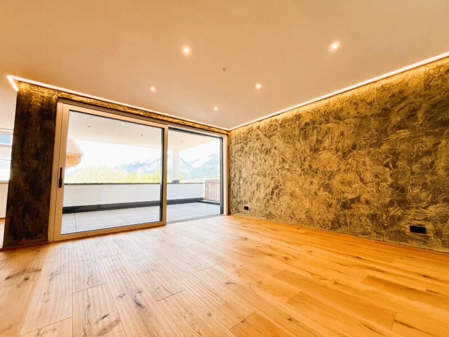 Wohn-/Essbereich mit ca. 66m²