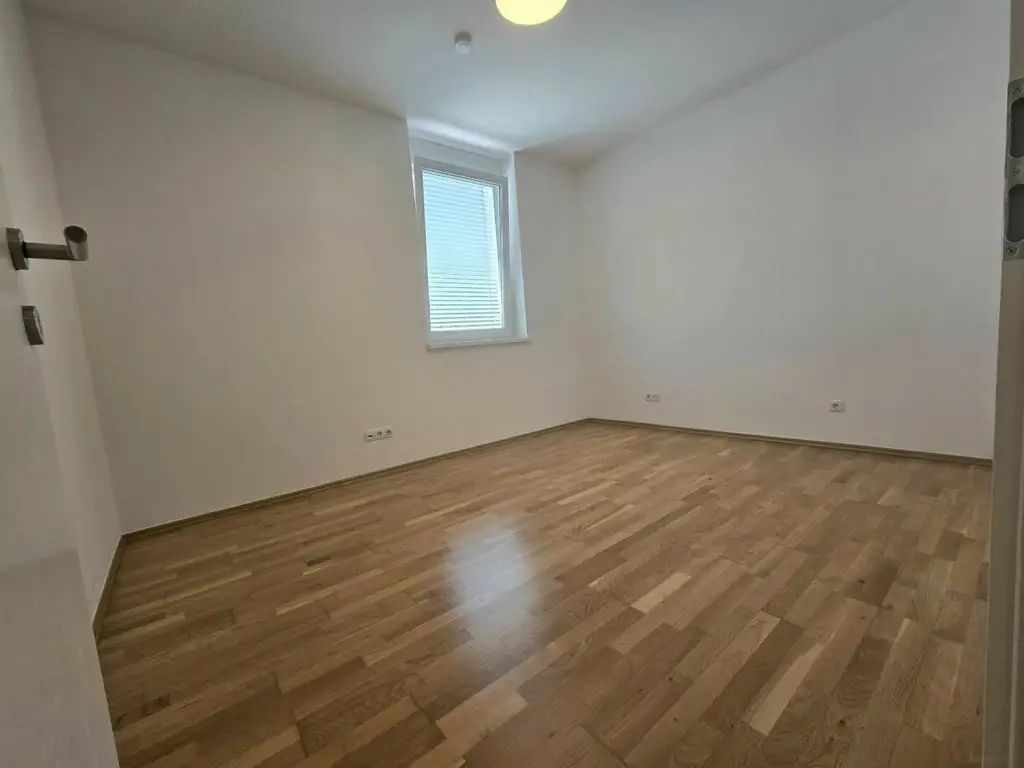 Entzückende Dreizimmerwohnung mit Balkon!