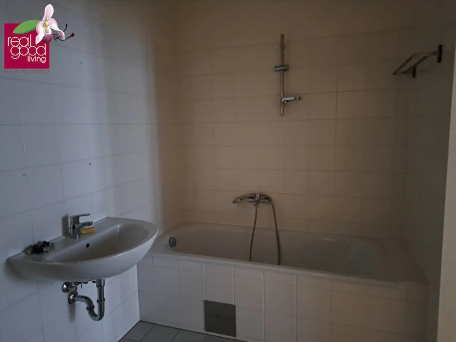 Miete mit Kaufoption: Rarität im Biedermeierhaus: Wohnen in einem wunderbar renovierten und denkmalgeschützten Kleinod