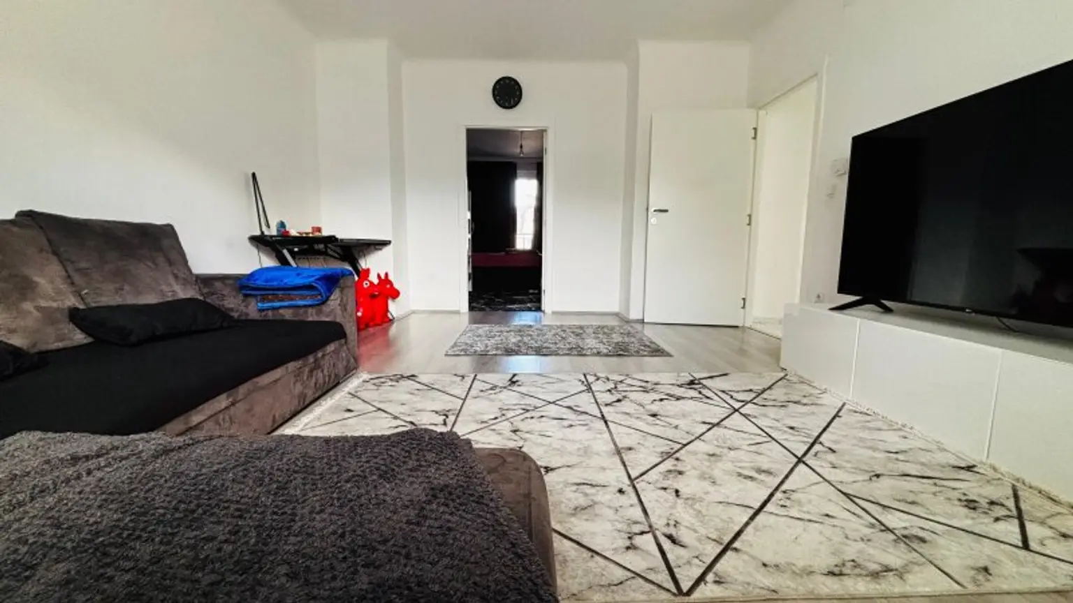 Top-gepflegte 2-Zimmer-Wohnung mit ruhigem Balkon in TOP-Lage, 1220 Wien-Stadlau