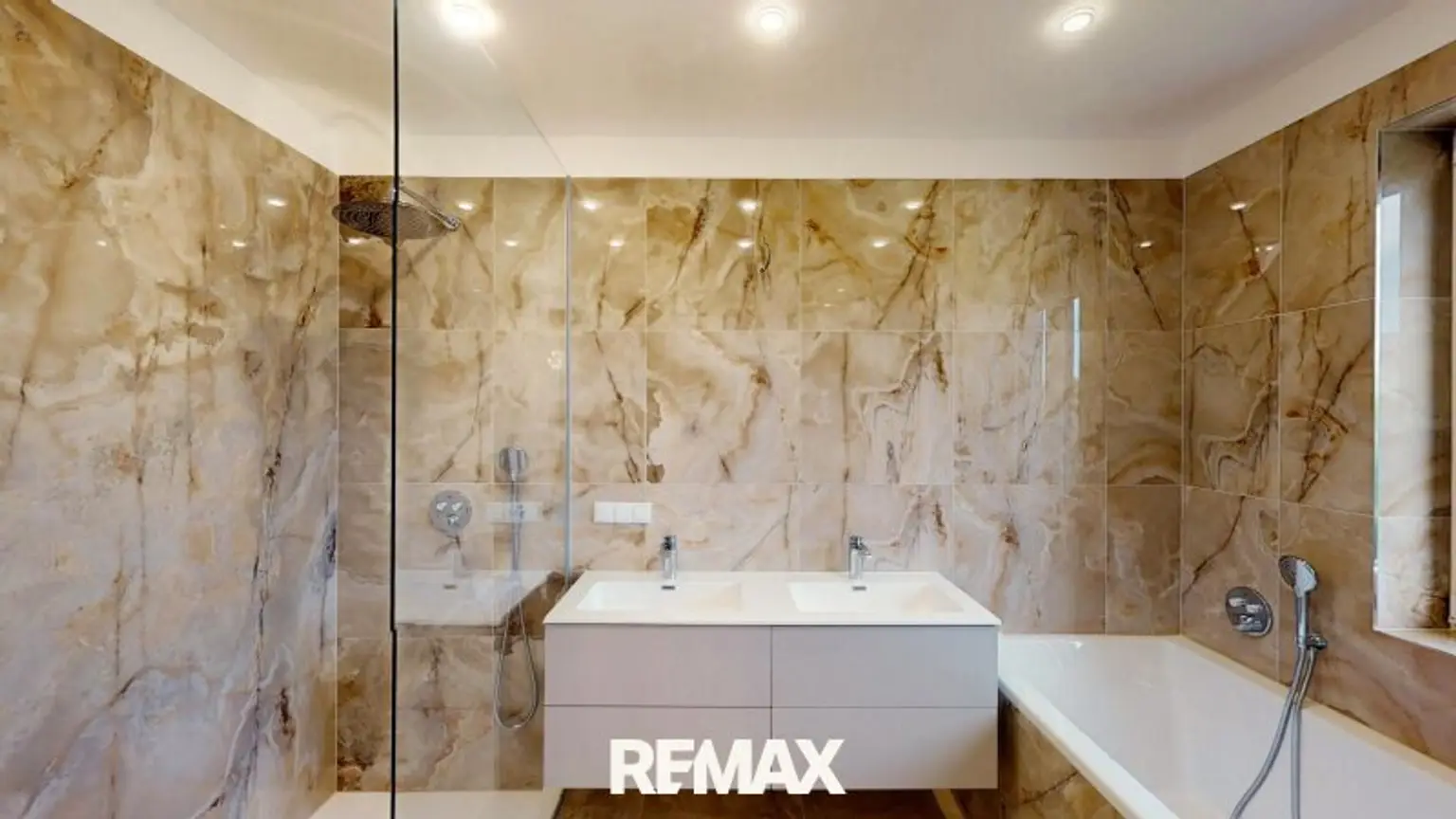 Luxusbad Obergeschoss