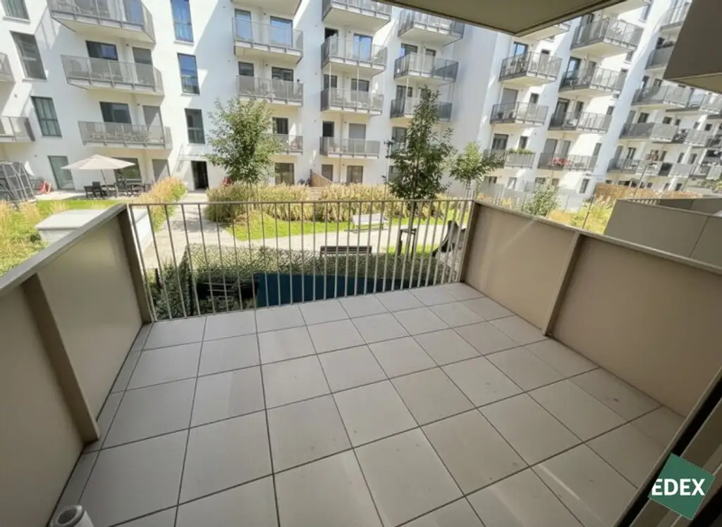 Charmante 2-Zimmer-Wohnung mit Balkon nahe U1 - ideal für Singles oder Paare