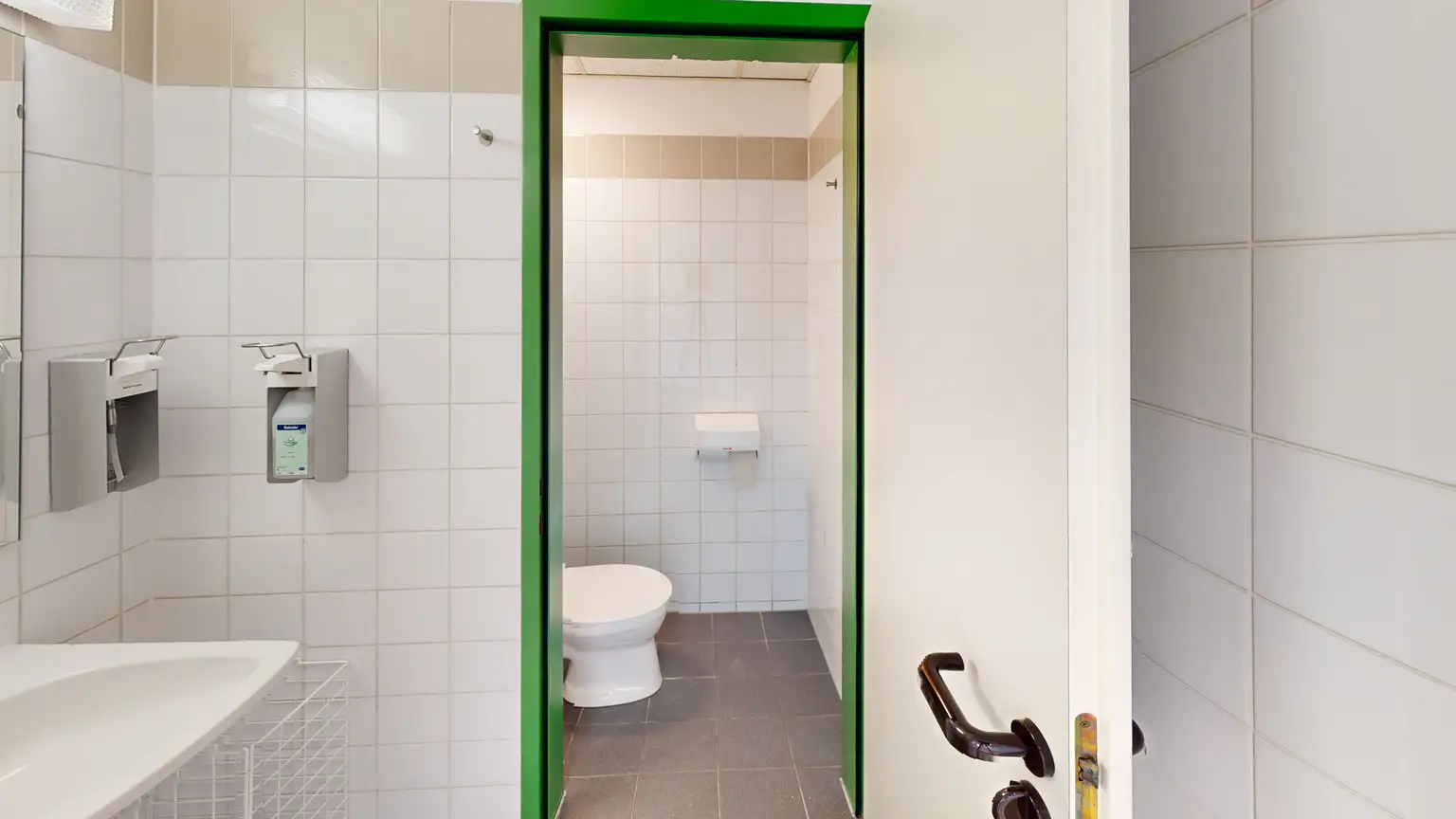 Großzügige Büro-/Praxisräume im 5. OG mit guter Raumaufteilung