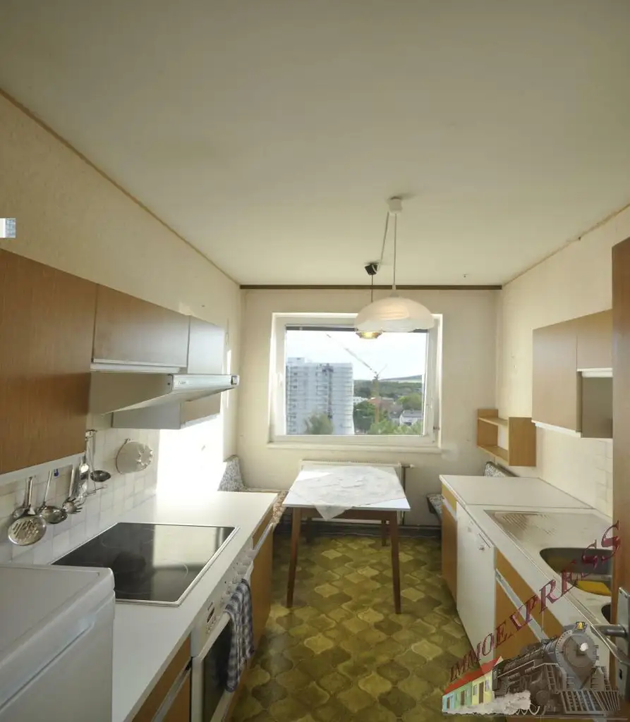 Wunderschöne Anlagewohnung in TOP-Sanierter Wohnhausanlage mit Aussicht bis ins Alpenvorland