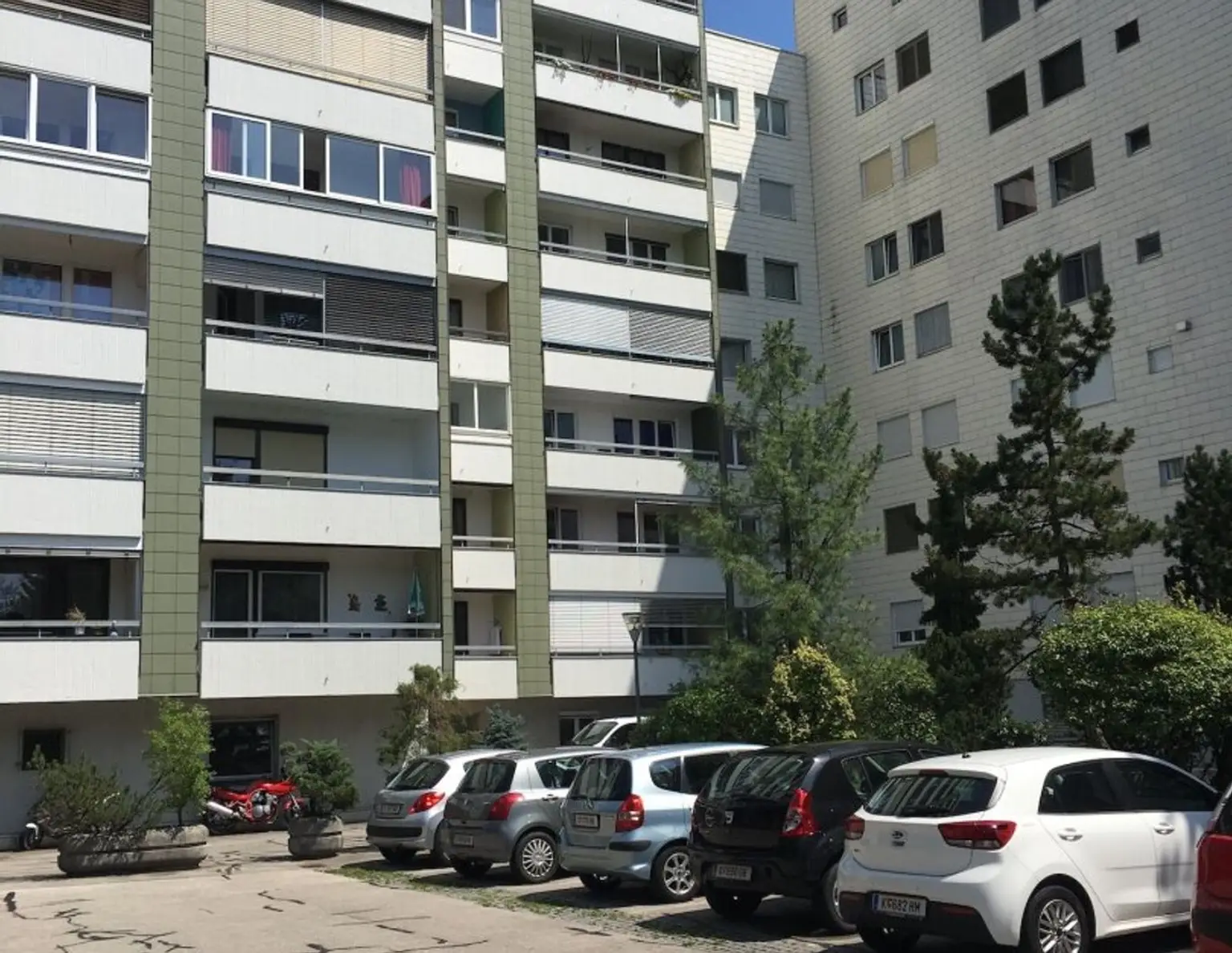 Zentral gelegene 2,5-Zimmer-Wohnung - Nähe Klinikum und Stadtzentrum - WG-tauglich!