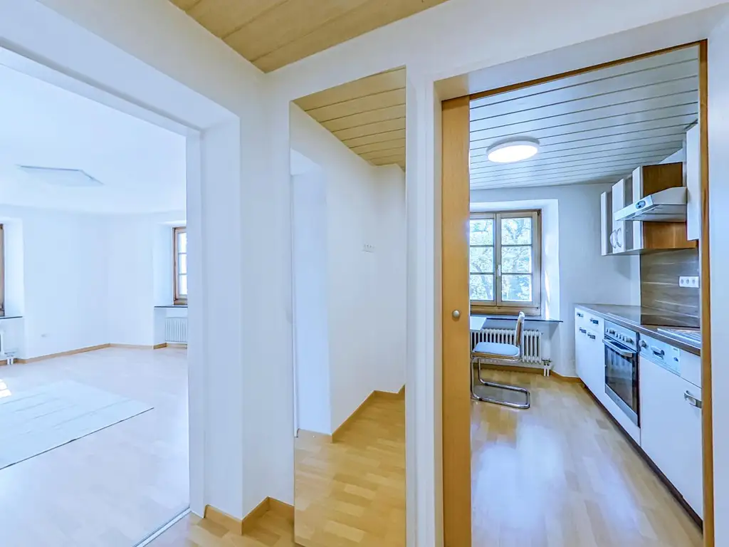 Hervorragende 2-Zimmer-Wohnung in historischem Haus im Zentrum von Hall!