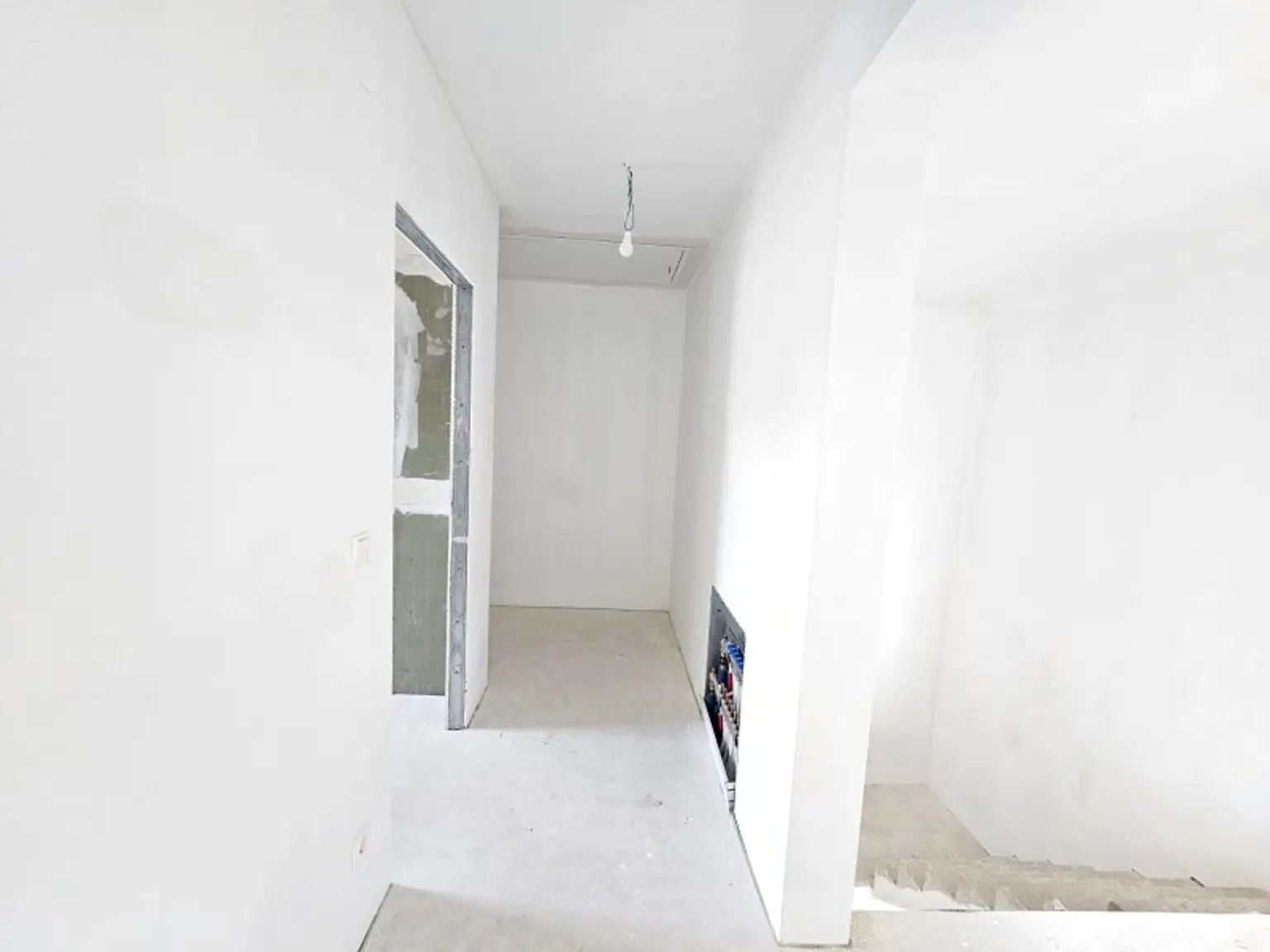 Moderne Doppelhaus-Villa in Niederösterreich: Erstbezug mit Garten, Garage und einen Stellplatz!