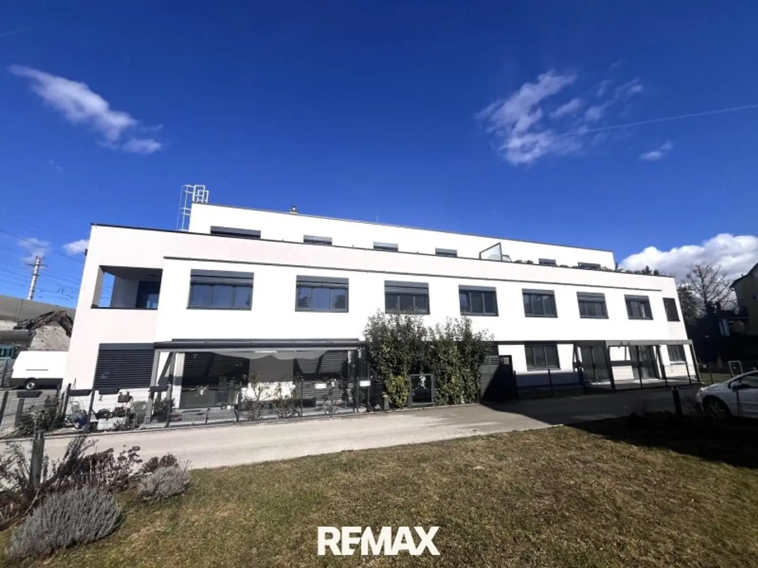 19 Haus_Seitenansicht