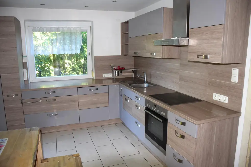 Sanierungsbedürftiges Wohnhaus in Waldrandlage