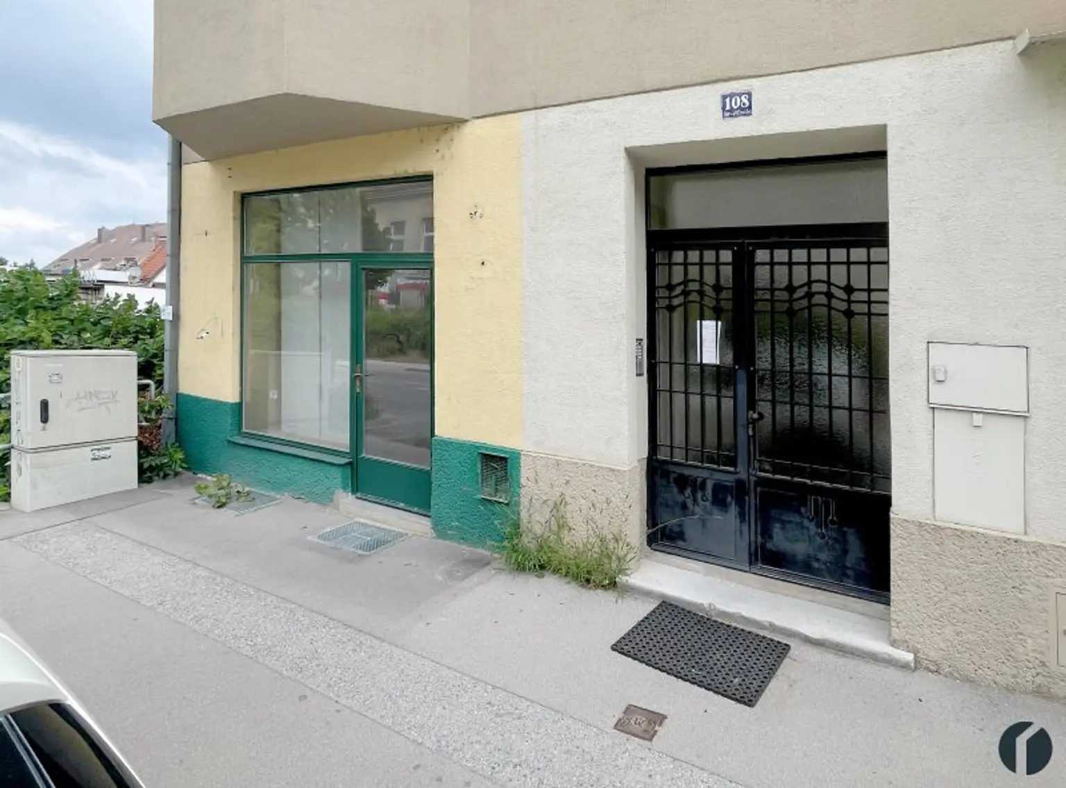 Geschäftslokal mit großer Auslage