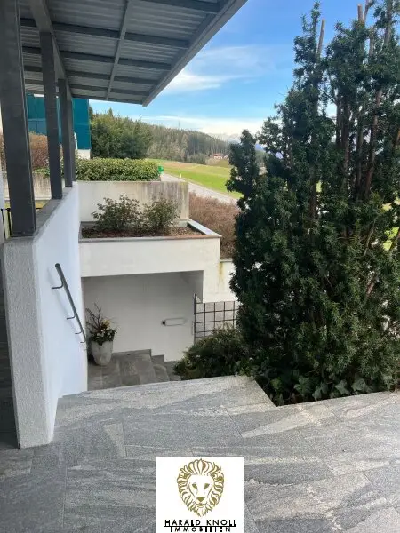 Charmantes Einfamilienhaus mit zwei Gärten und Panoramablick in Aldrans