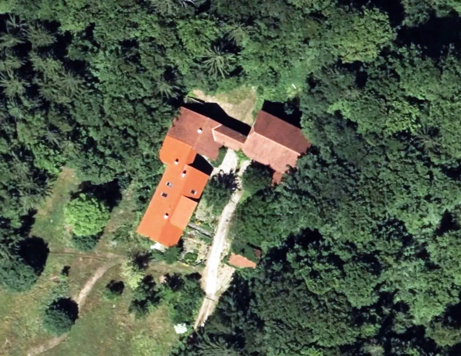 Traumanwesen für Naturliebhaber - 12.000 m² Alleinlage, nahe Skigebiet & Golfplatz, Pferdehaltung