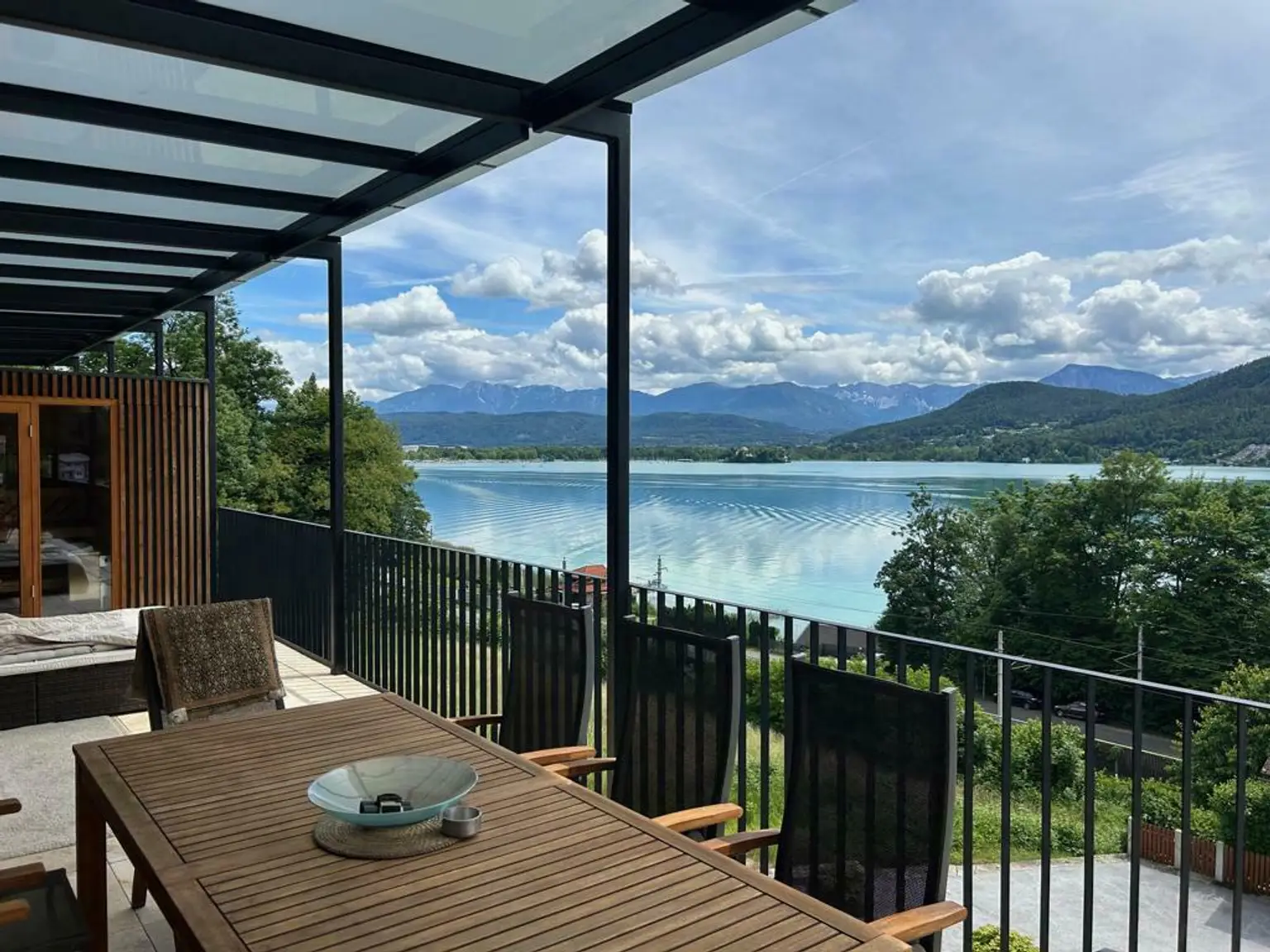Krumpendorf am Wörthersee: Moderne Penthouse Wohnung mit Pool und Seeblick | Krumpendorf - Wörthersee: Modern penthouse apartment with pool and lake view