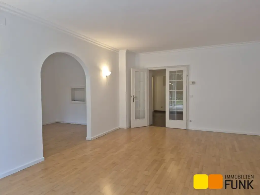 5-Zimmer Gartenwohnung mit 2-Zimmer-Einliegerwohnung