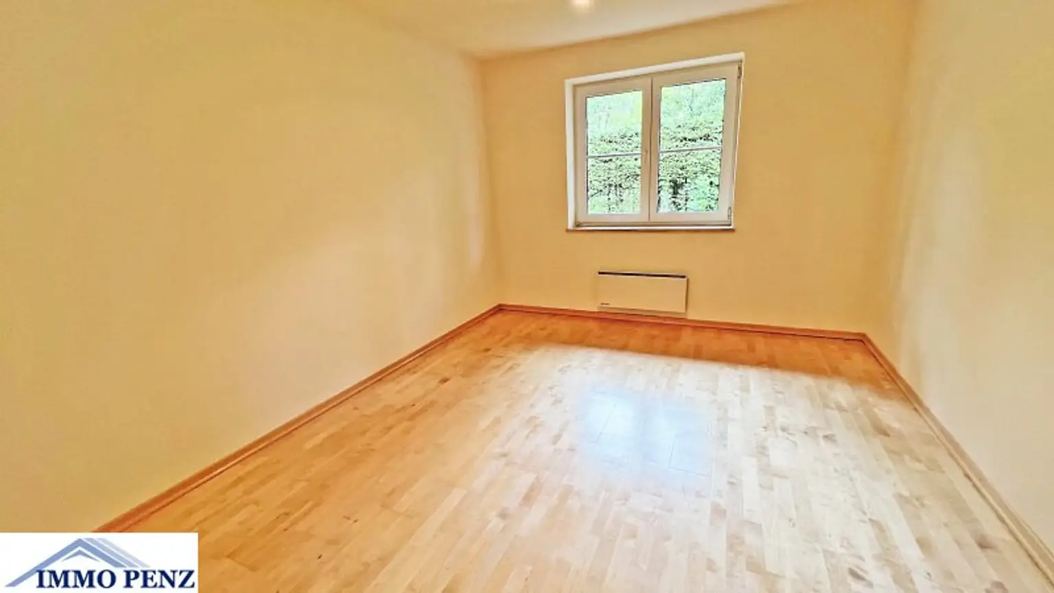 2 Zimmerwohnung mit Potenzial (zur 3 Zimmerwohnung) zu verkaufen