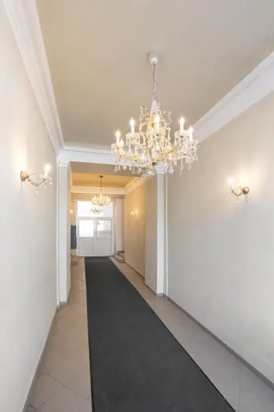 TOP ANGEBOT! Helle 3-Zi.-Altbauwohnung mit zukünftigen Balkon!