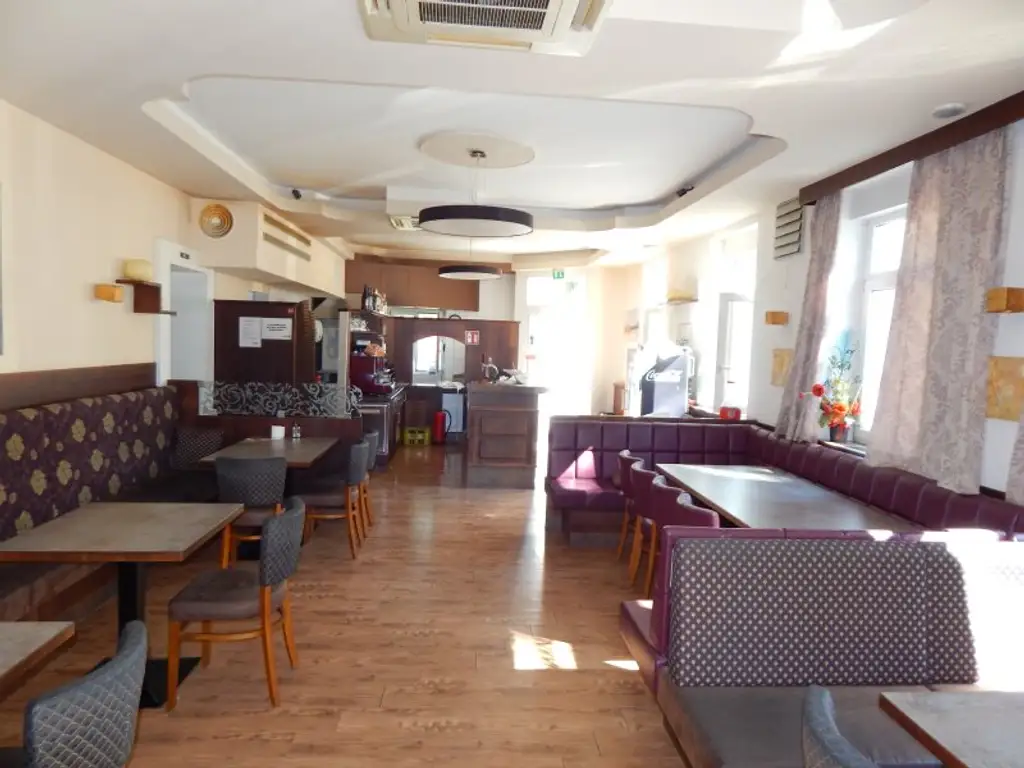 Pizzeria via a vis Schuberthpark – Ideale Lage für Ihr neues Restaurant!