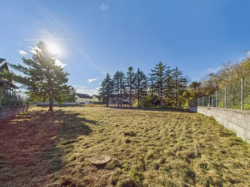 Sonniges Baugrundstück in Sollenau zu kaufen!