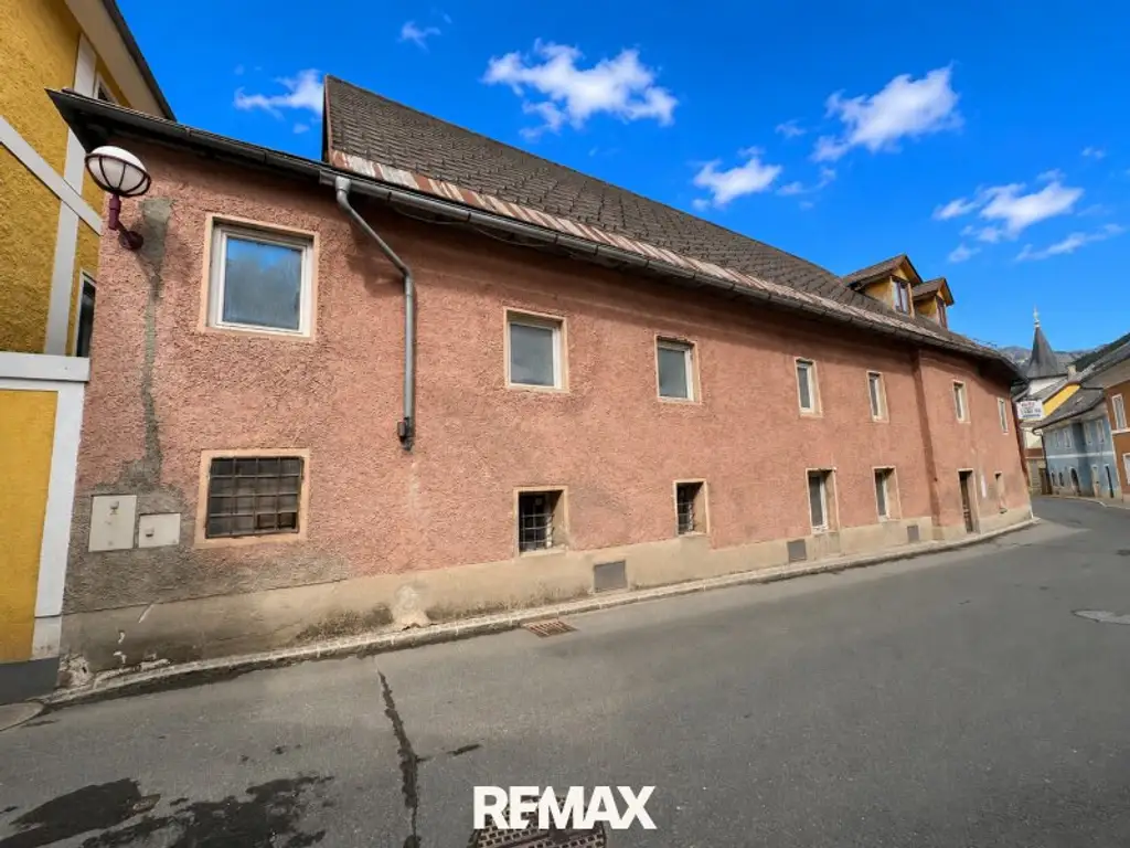 ***Mehrfamilienhaus mit Riesenpotential im Zentrum von Eisenerz***