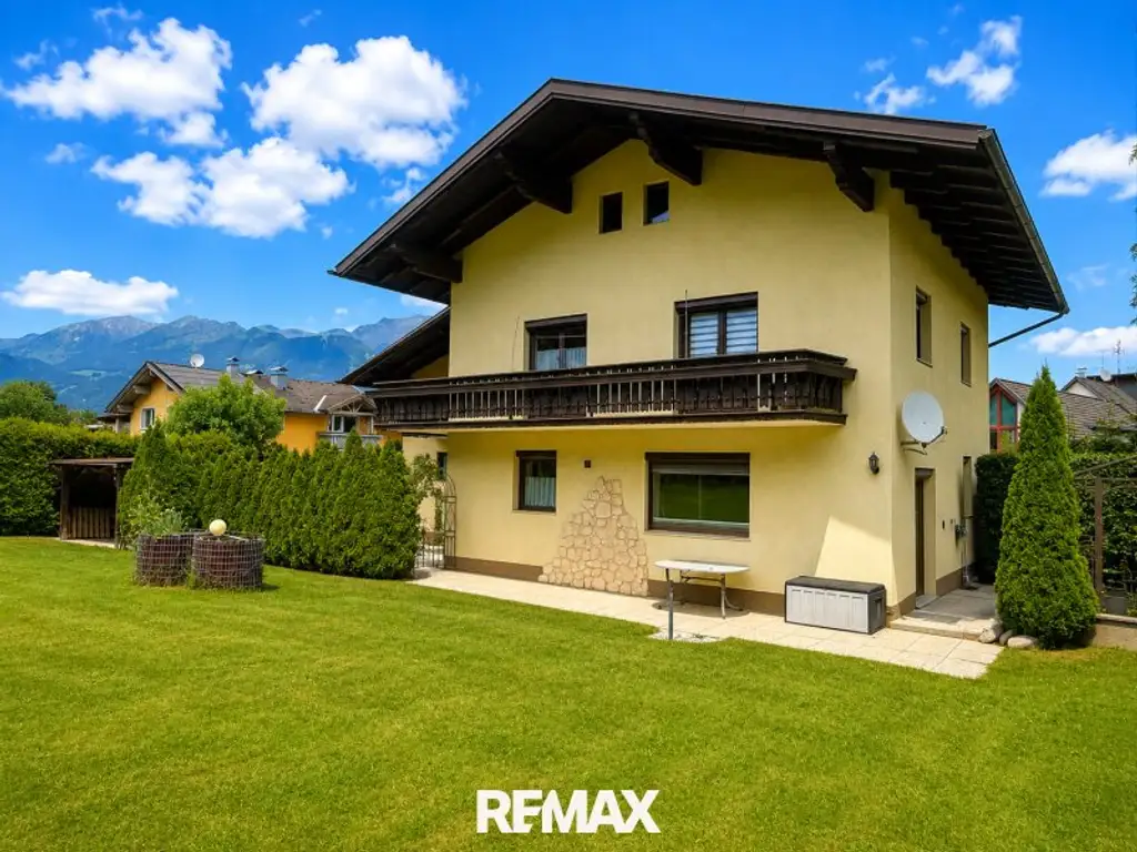 *** Lichtdurchflutet, gepflegt und voller Möglichkeiten – Familienhaus mit Sonnengarten nahe der Talstation Goldeck ***