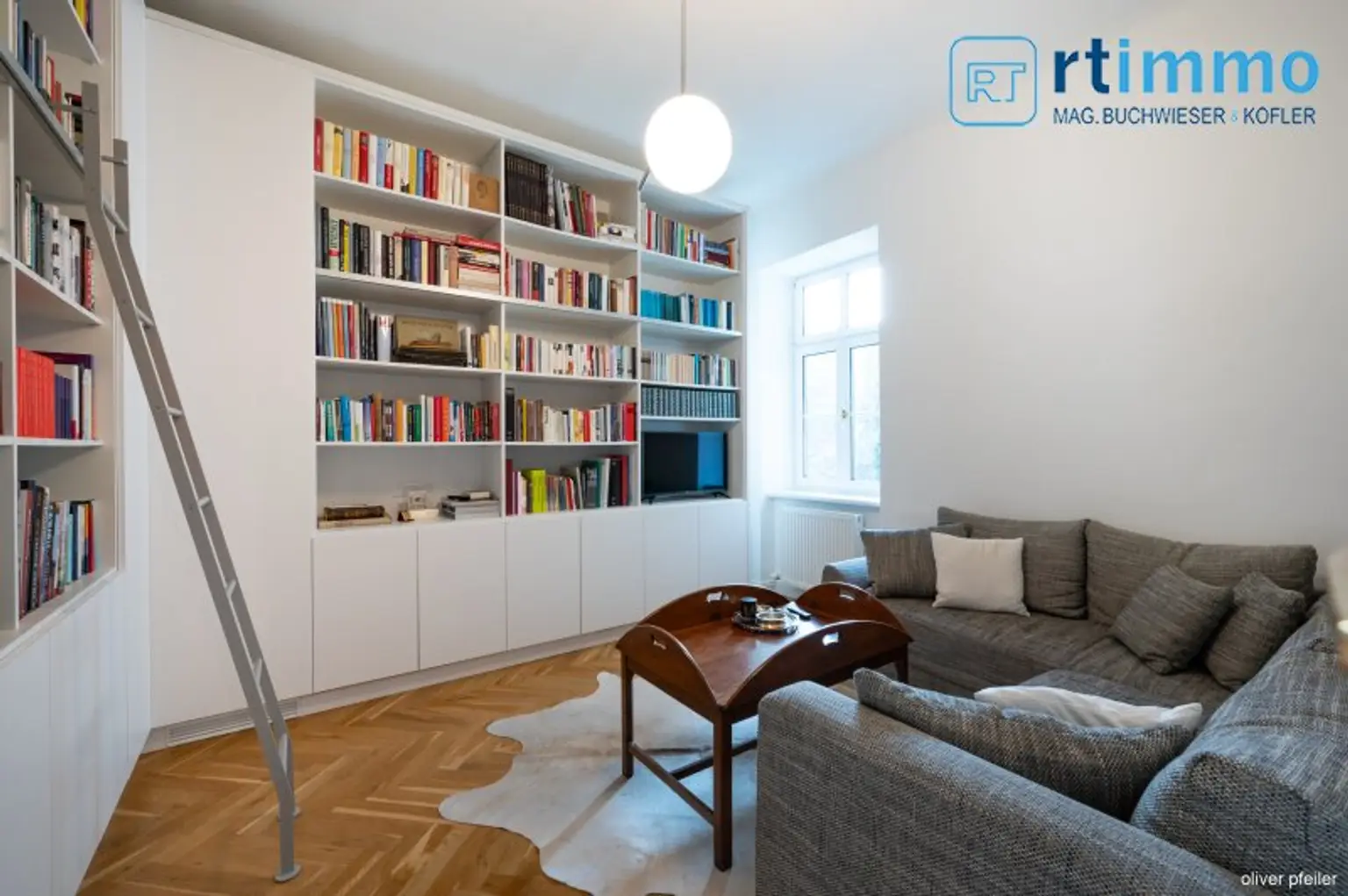 EDLE 5-ZIMMER DACHGESCHOSSWOHNUNG mit TERRASSE und AIRCONITION , Neuwertig