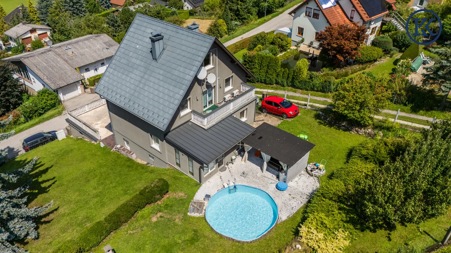 Vielseitiges Wohnhaus mit Garten, Pool & Ausblick – Ruhelage in Eichgraben