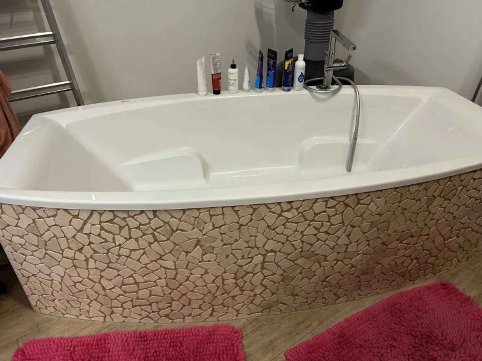 Feldkirchen Stadt - BJ 2018  ein Familien Haus 170 m² mit Garten und Carport mit 590 m² Grund– nähe medQuartier-Ärztehaus, HAK & BH Feldkirchen