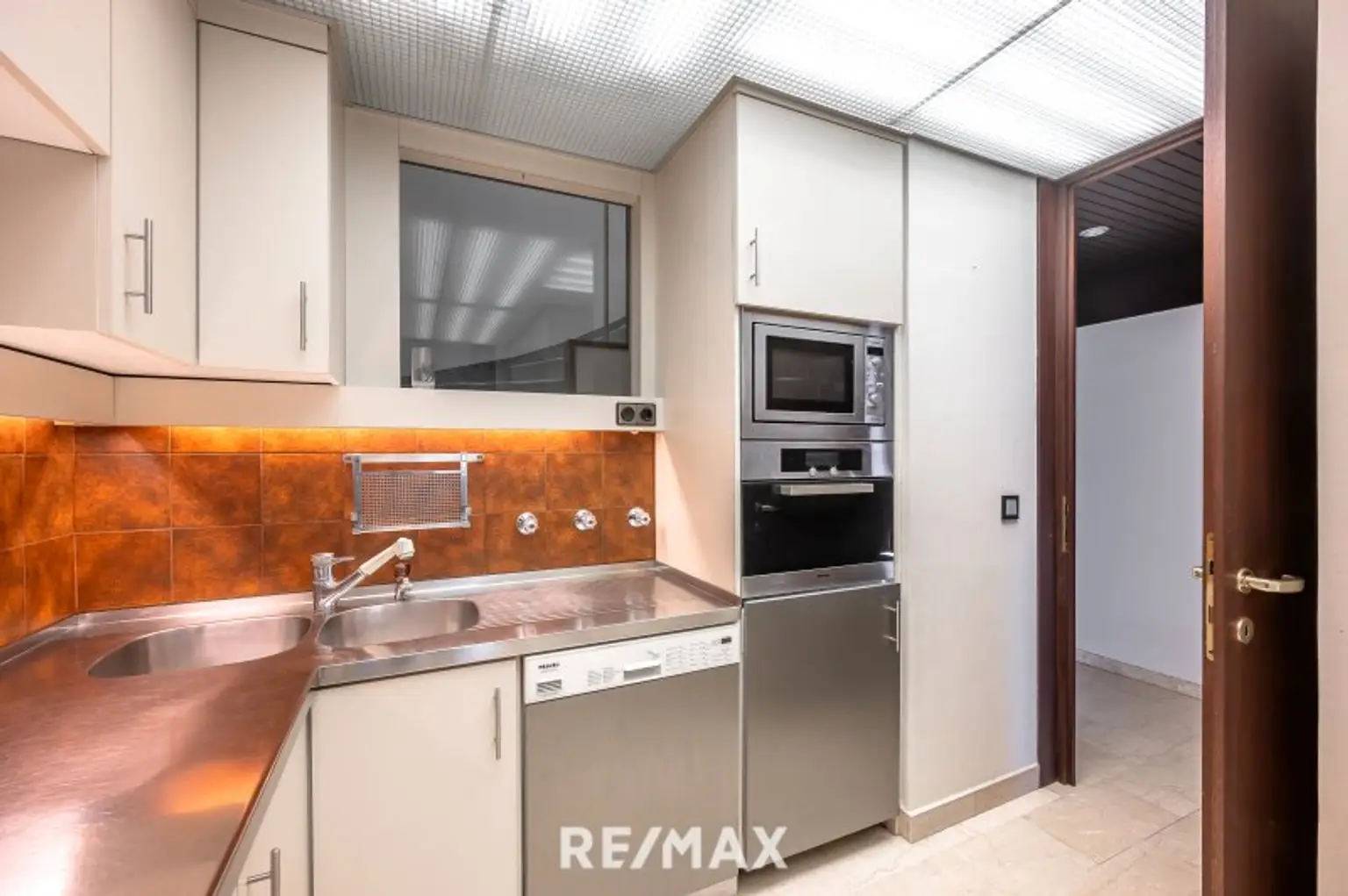 Küche | Zugang vom Vorzimmer