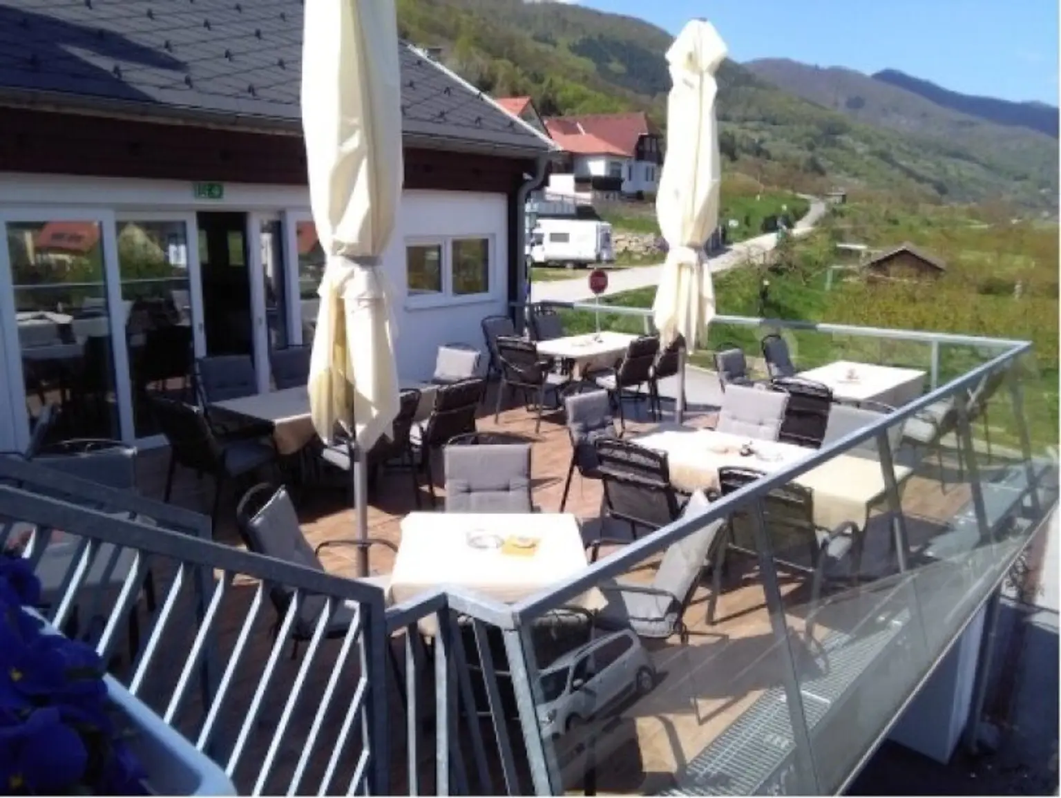 Rarität in der Wachau, 6 Apartments, Restaurant mit Wintergarten, Dachausbau-Potenzial