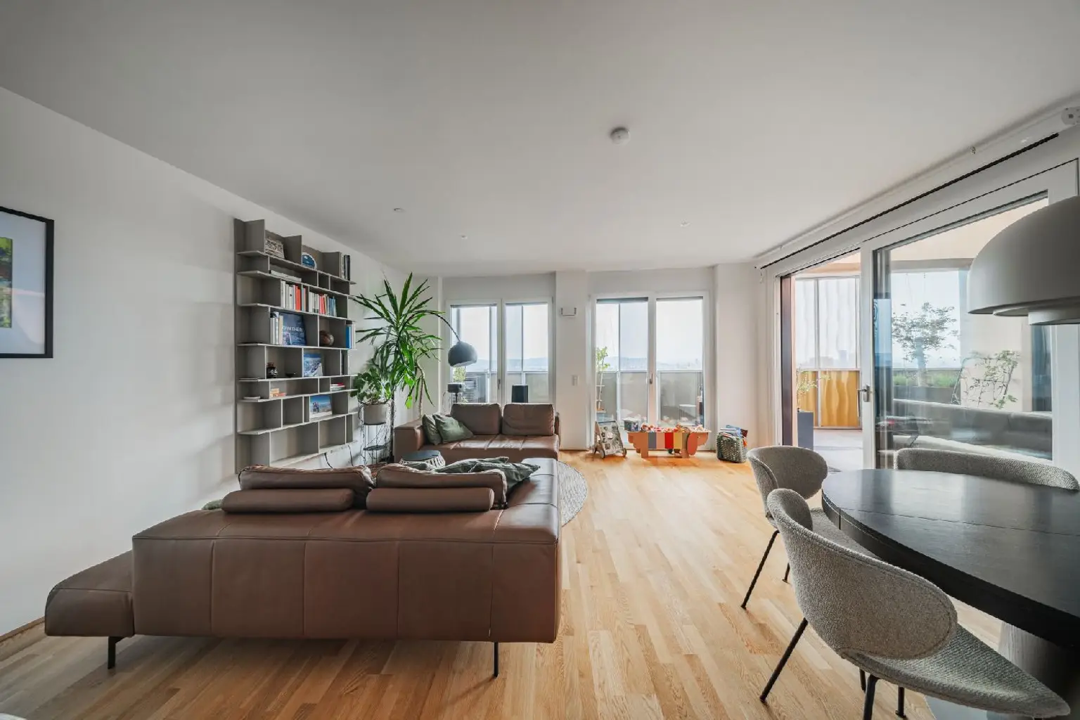 Penthouse im 34. OG mit Terrasse I 360° Wienblick I Designküche I TG Platz mit E-Ladestation