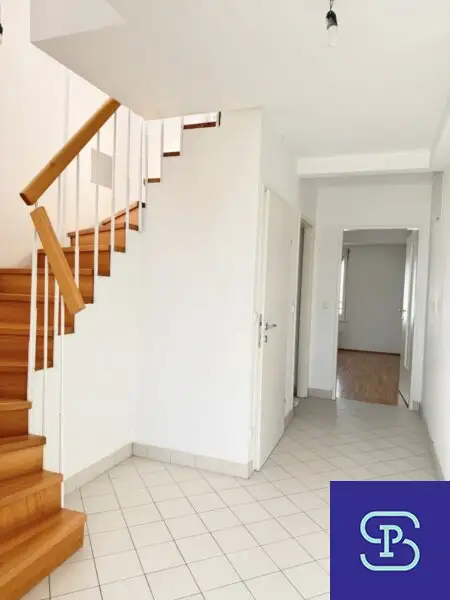 Helle 61m² Dachmaisonette mit 10m² Terrasse - 1170 Wien