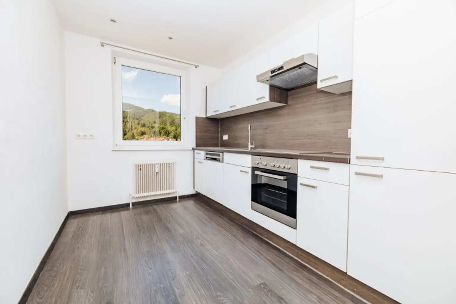 2x LOGGIEN I PROVISIONSFREI I 5 ZIMMER I FAMILIENWOHNUNG I LIFT I SEPARATE KÜCHE I TRAUMHAFTER AUSBLICK I LEOBEN I AB SOFORT I PROJEKT WOHNEN I