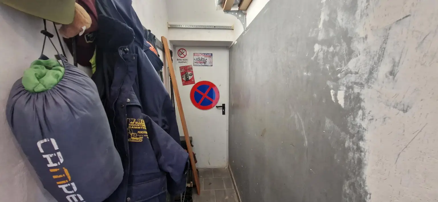 Durchgang in die Garage