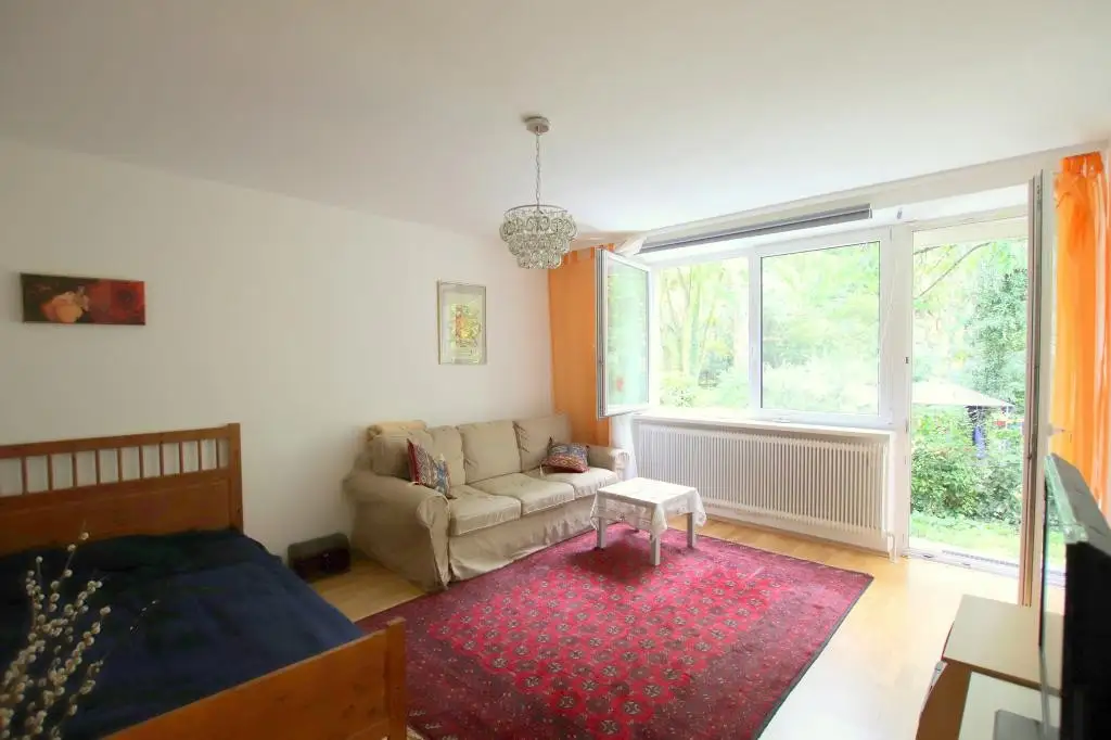 Wohnung mit Eigengarten in Grünruhelage beim Lainzer Tiergarten. Mietpreis inklusive Heizkosten und Warmwasser!