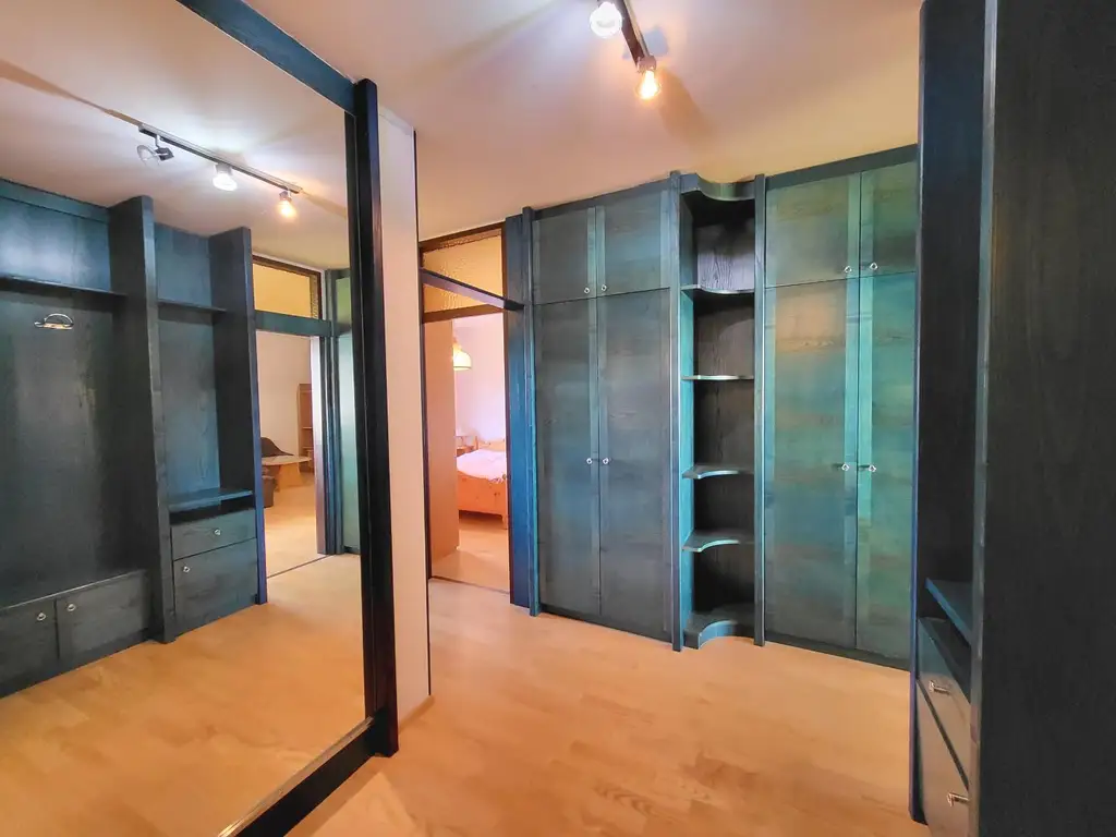 GEMÜTLICHE 3-ZIMMER-WOHNUNG MIT LOGGIA UND WUNDERSCHÖNEM AUSBLICK