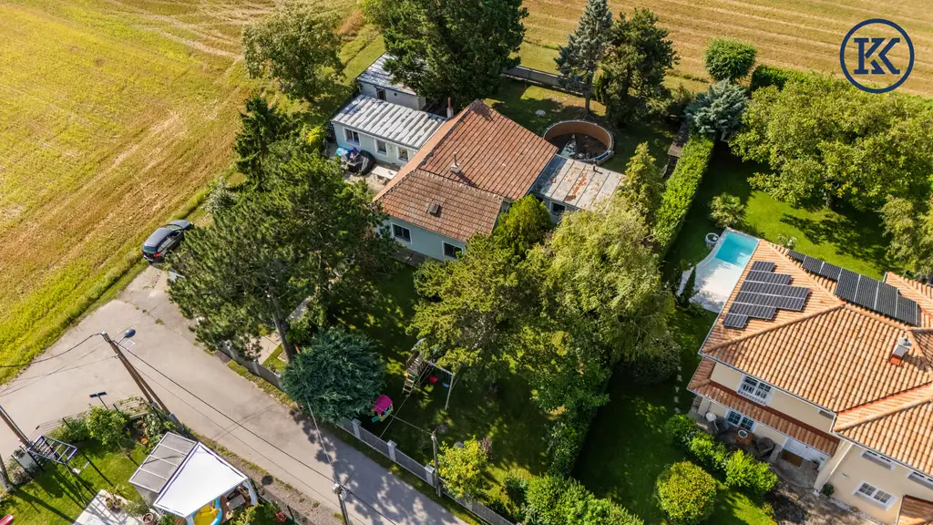 Versteckt in einer ruhigen Gartensiedlung wartet ein kleines Juwel auf Sie!