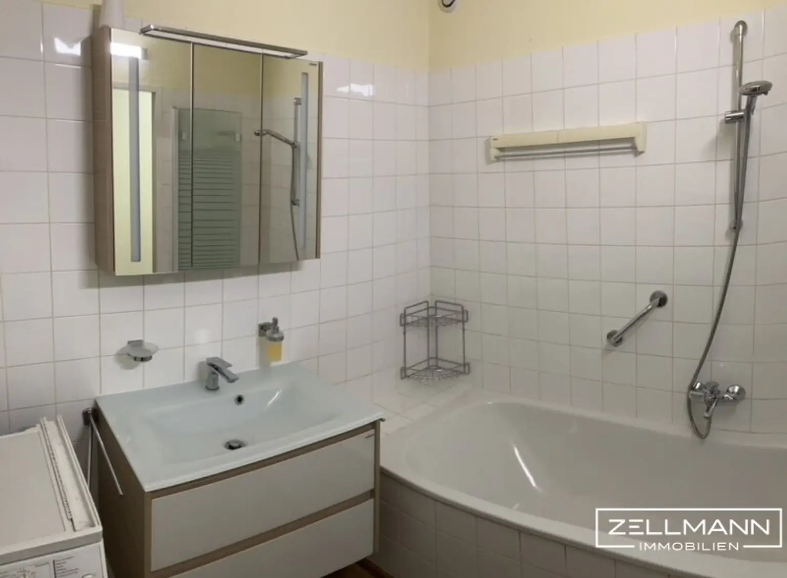 Wunderschöne 4-Zimmer-Familienwohnung mit Loggia in zentraler Ruhelage | ZELLMANN IMMOBILIEN