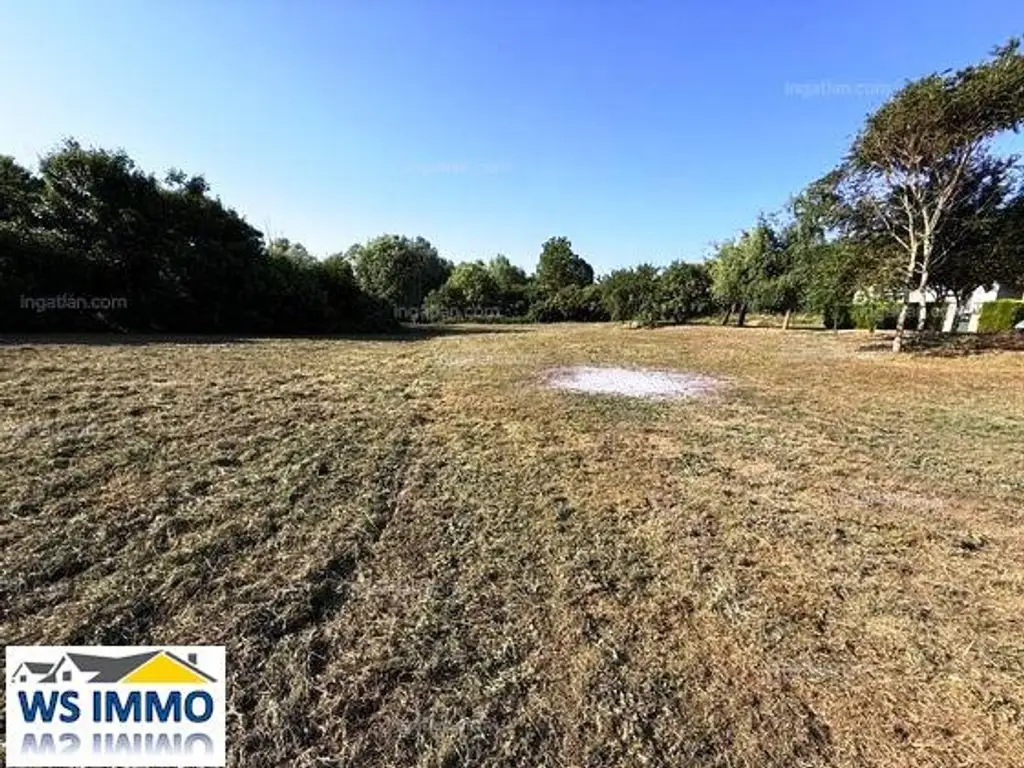 4.365 m² großes Baugrundstück gut aufgeschlossen! evtl.Teilbar