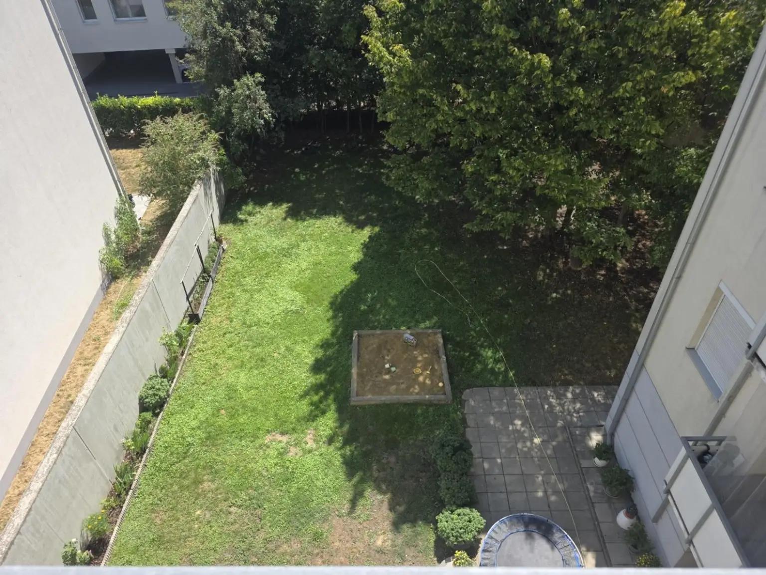 06 ETW 2000 Gartenblick