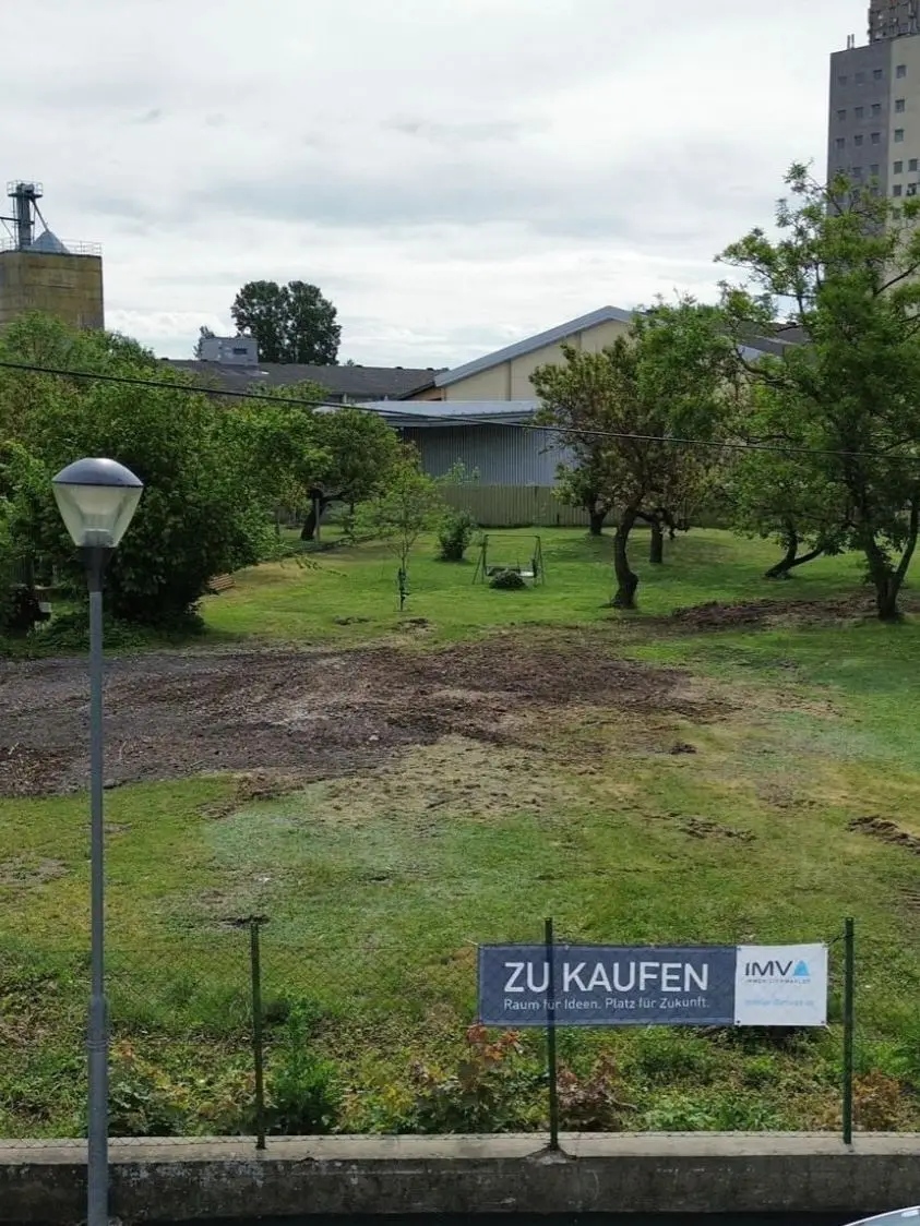 Grundstück IX