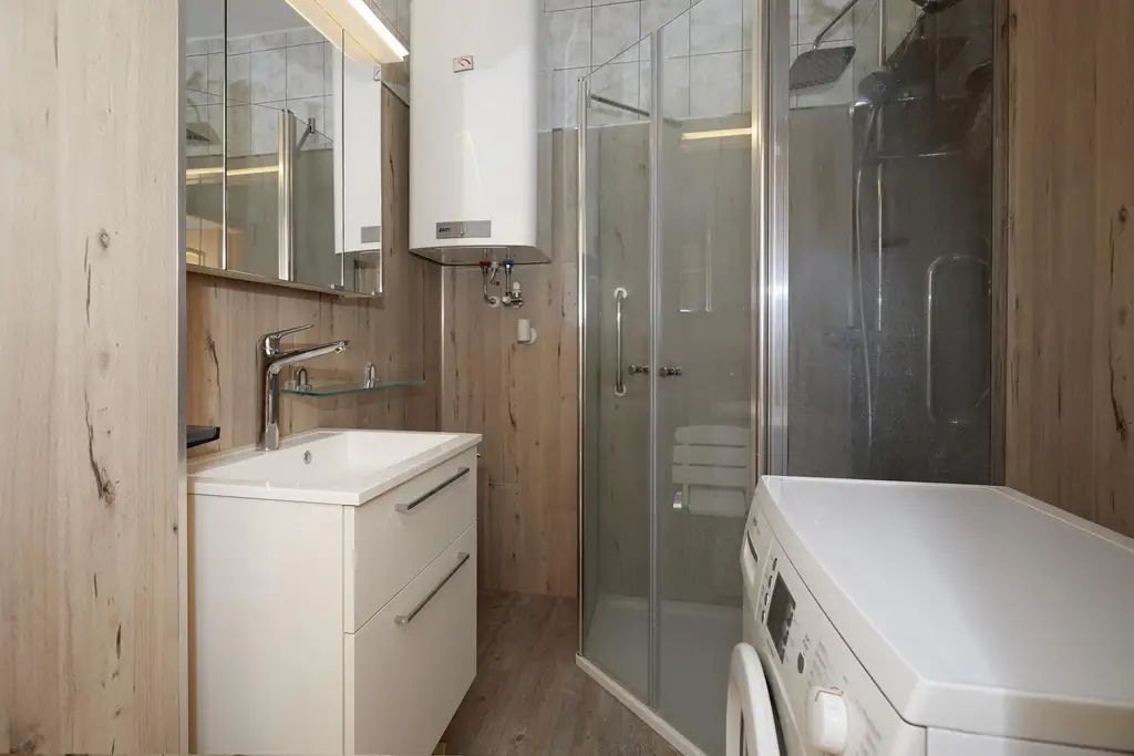 3-Zimmer-Wohnung mit Loggia in Zentrumsnähe! - Besichtigungstermine am 10.09.2025!