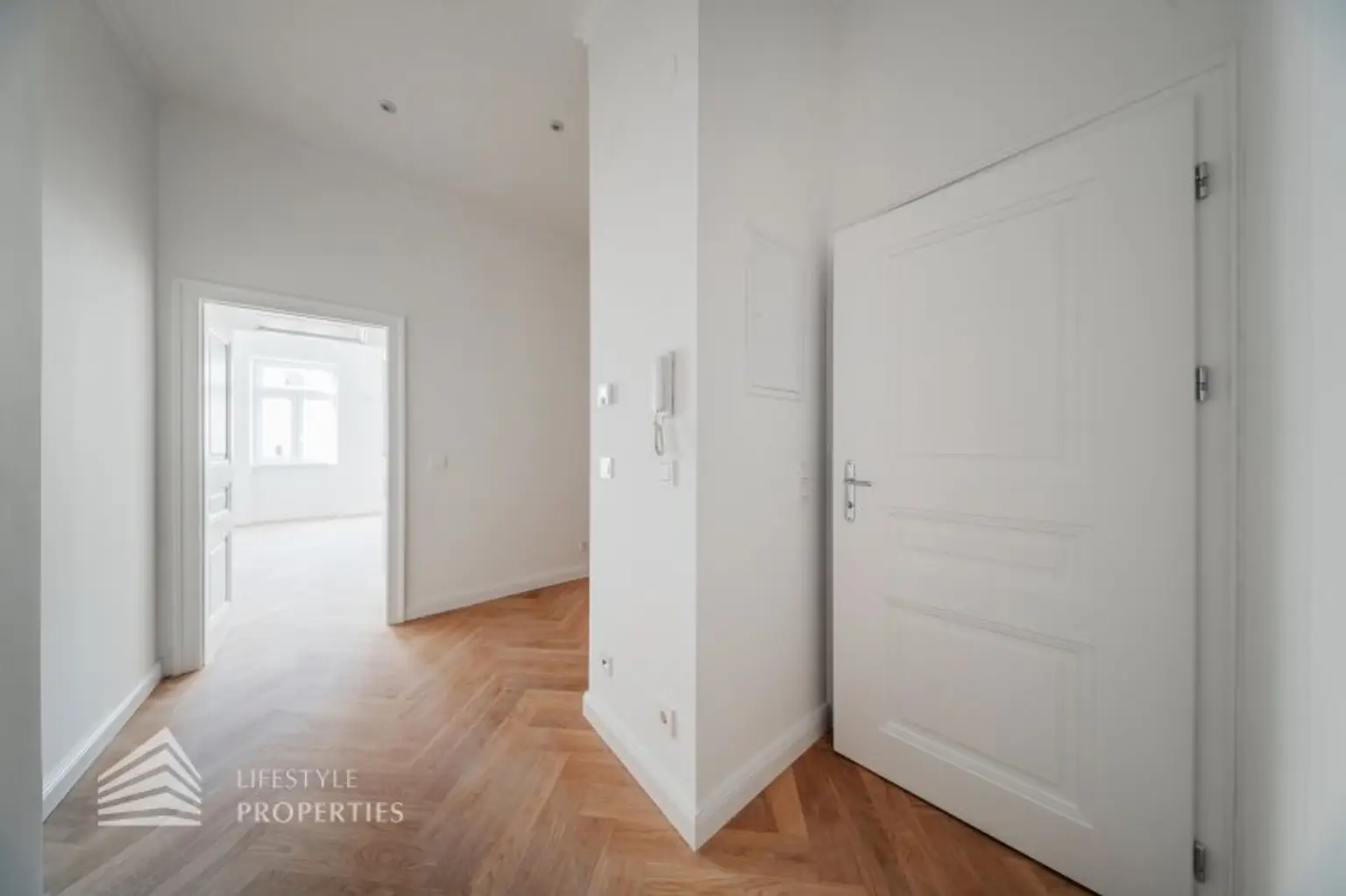 Heller 2-Zimmer Erstbezug, Nähe Meiselmarkt