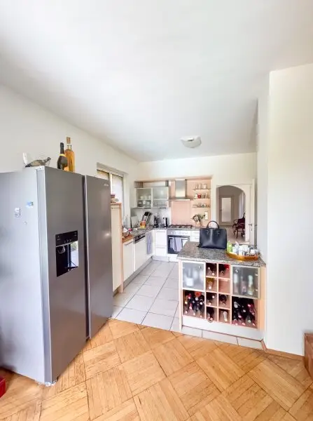 Einfamilienhaus mit Pool, Sauna & Wohnkeller auf Eigengrund in Toplage von Baden bei Wien